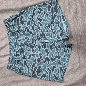 Lk NEW Burlebo CAMO athletic shorts LG
